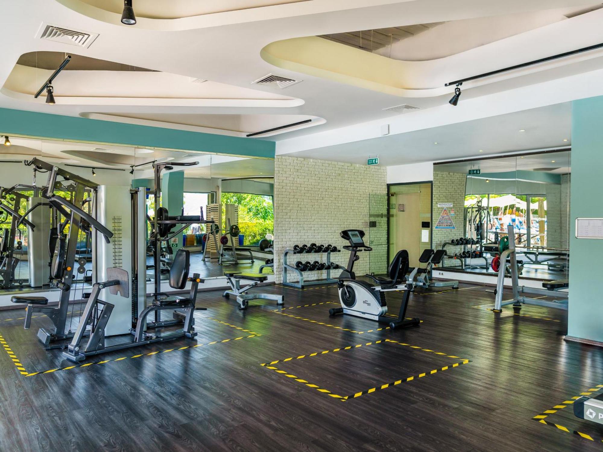 Labranda Mares Marmaris Hotel Luaran gambar The gym at the resort