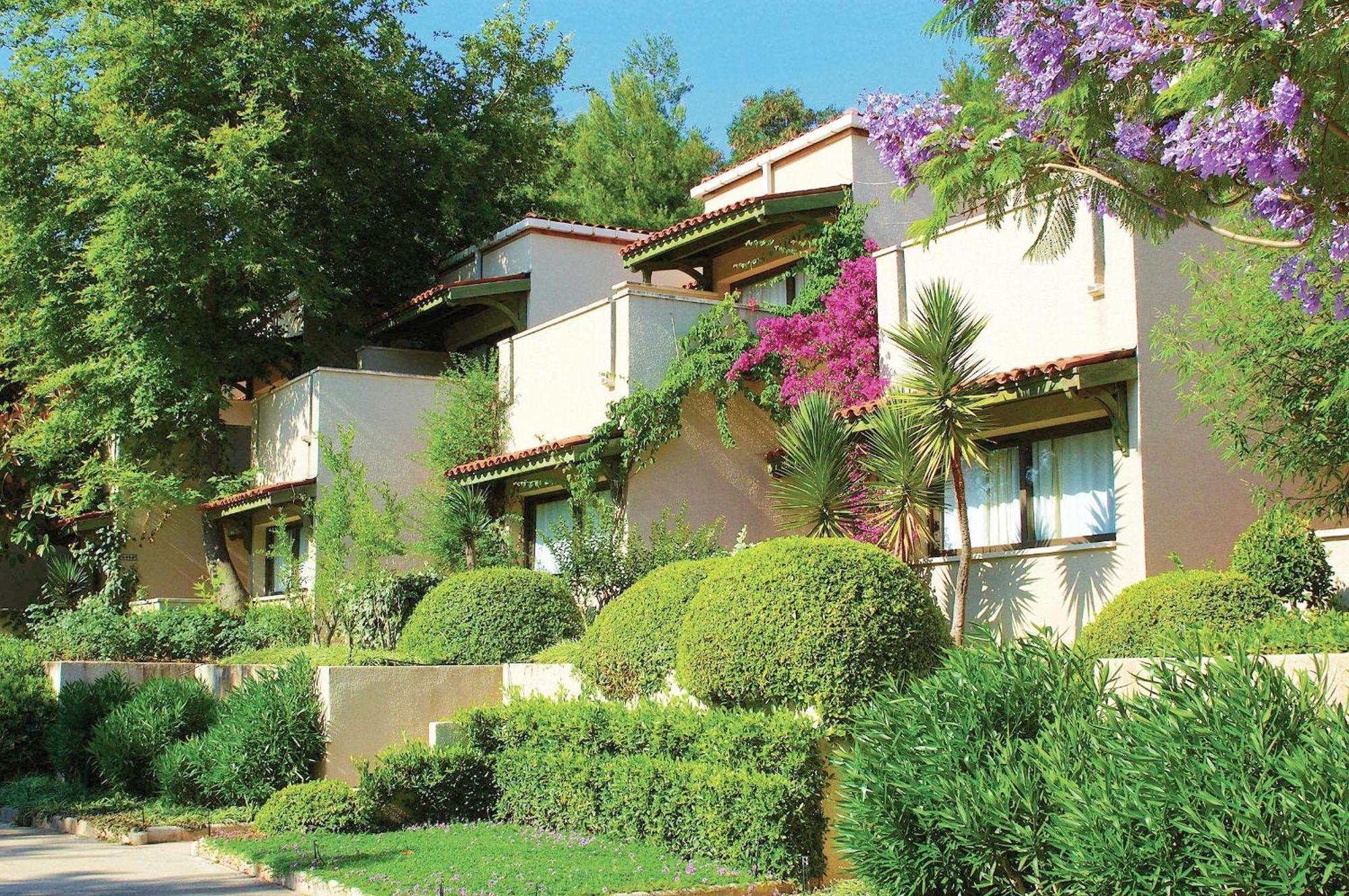 Labranda Mares Marmaris Hotel Luaran gambar The Odalys Club resort in Saint-Raphaël